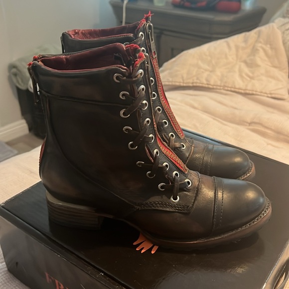 Freebird Liverpool short boots, weathered black, size 8 - Picture 3 of 5